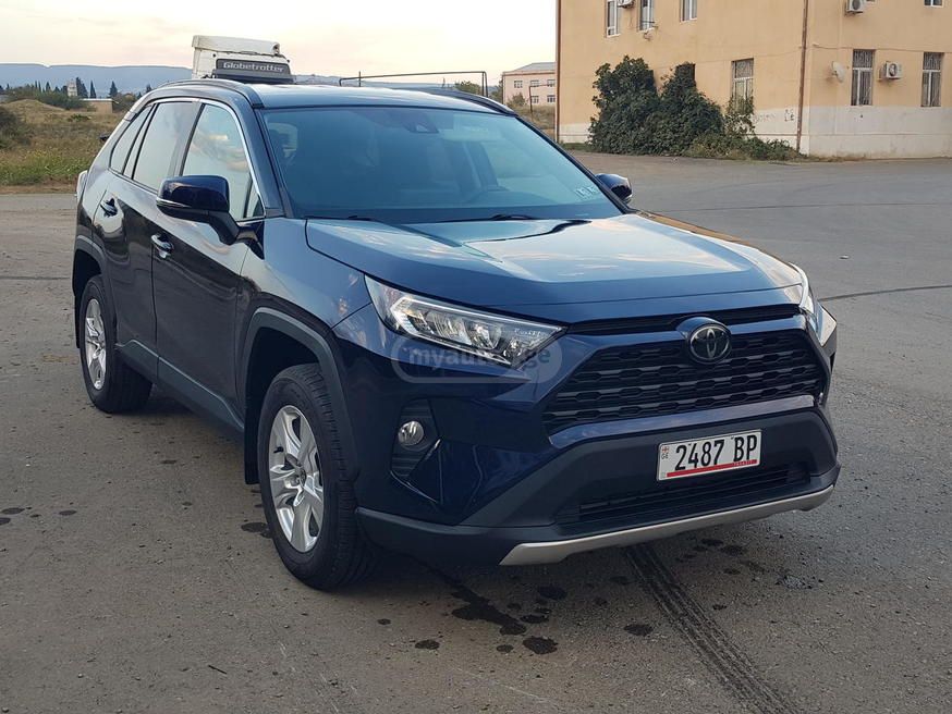 Toyota RAV4 2021 — photo 2