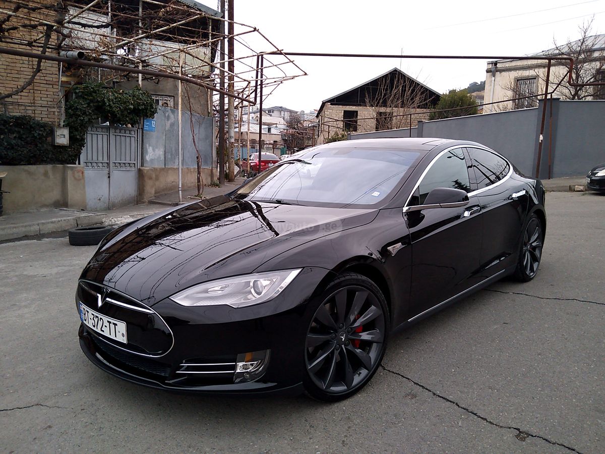 Tesla Model S 2013 — photo 2