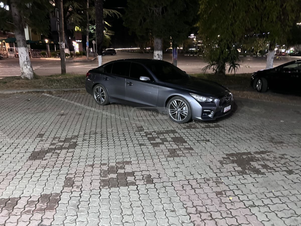 Infiniti Q 50