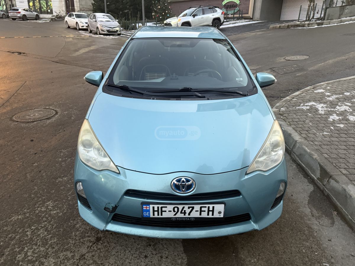 Toyota Prius C