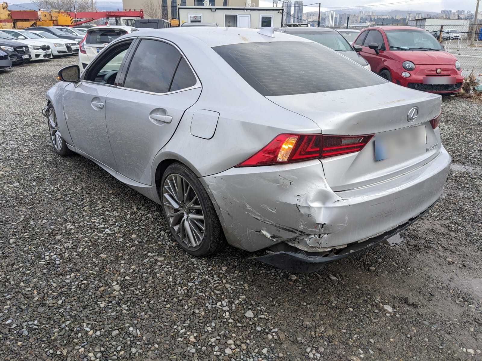 Lexus IS 200 2016 — photo 2