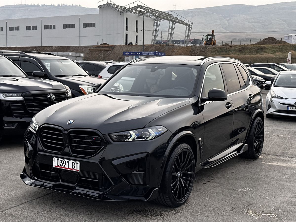 BMW X5 2021 — photo 2