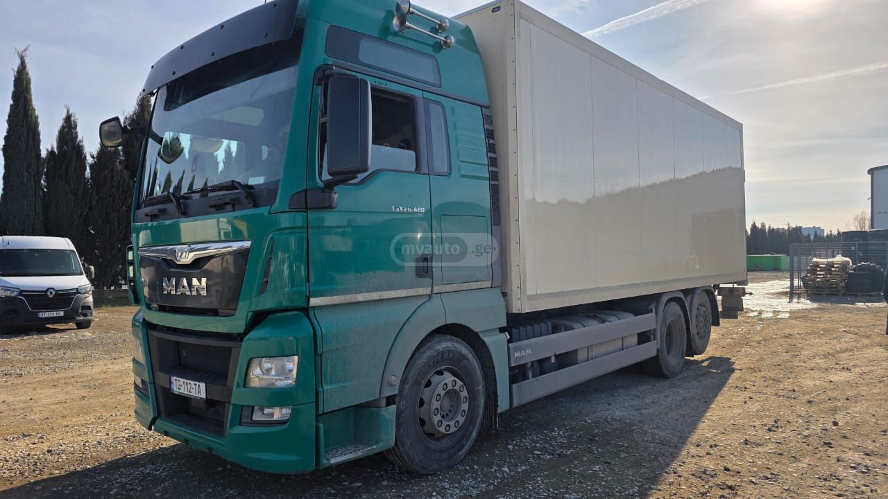 Isuzu TGX 2015 — photo 2