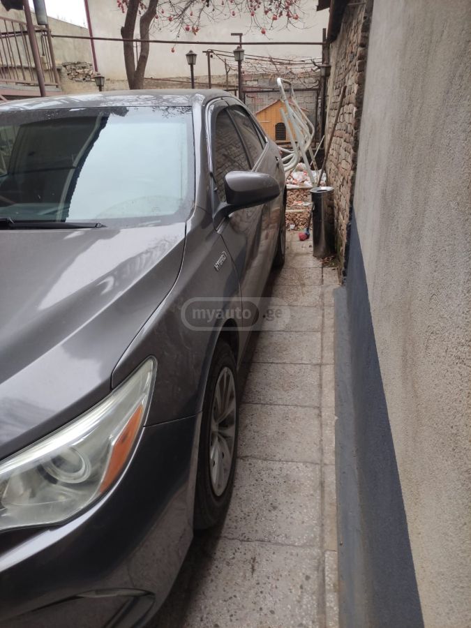 Toyota Camry 2015 — photo 2