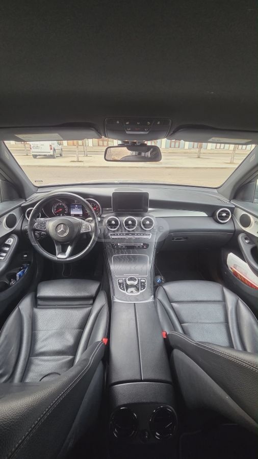 Mercedes-Benz GLC 300 2018 — photo 2