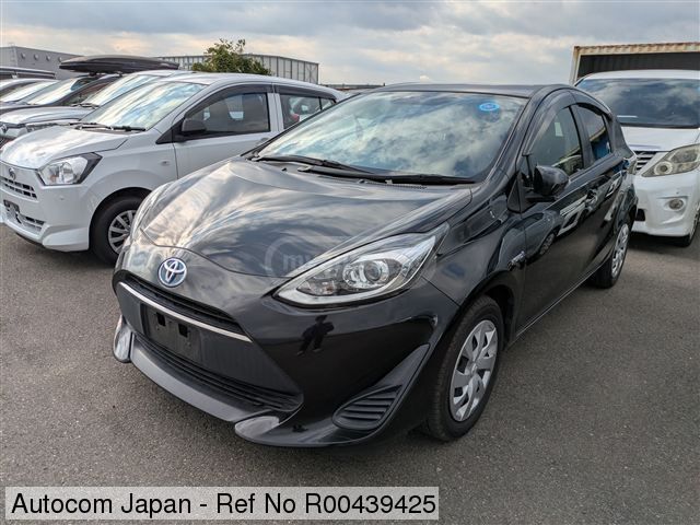 Toyota Aqua 2018 — photo 2