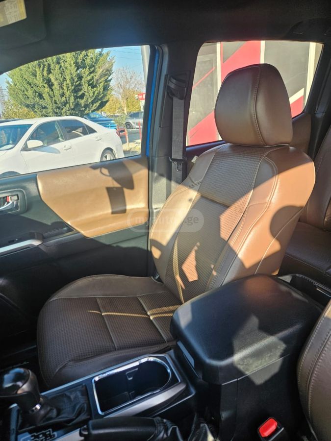 Toyota Tacoma 2017 — photo 2