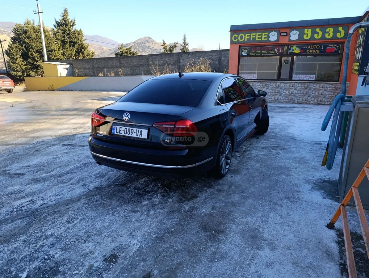Volkswagen Passat 2016 — photo 2