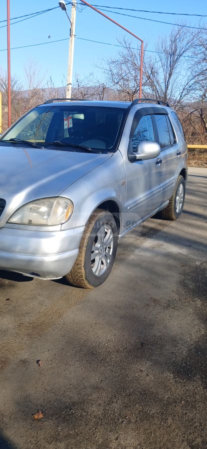 Mercedes-Benz ML 320