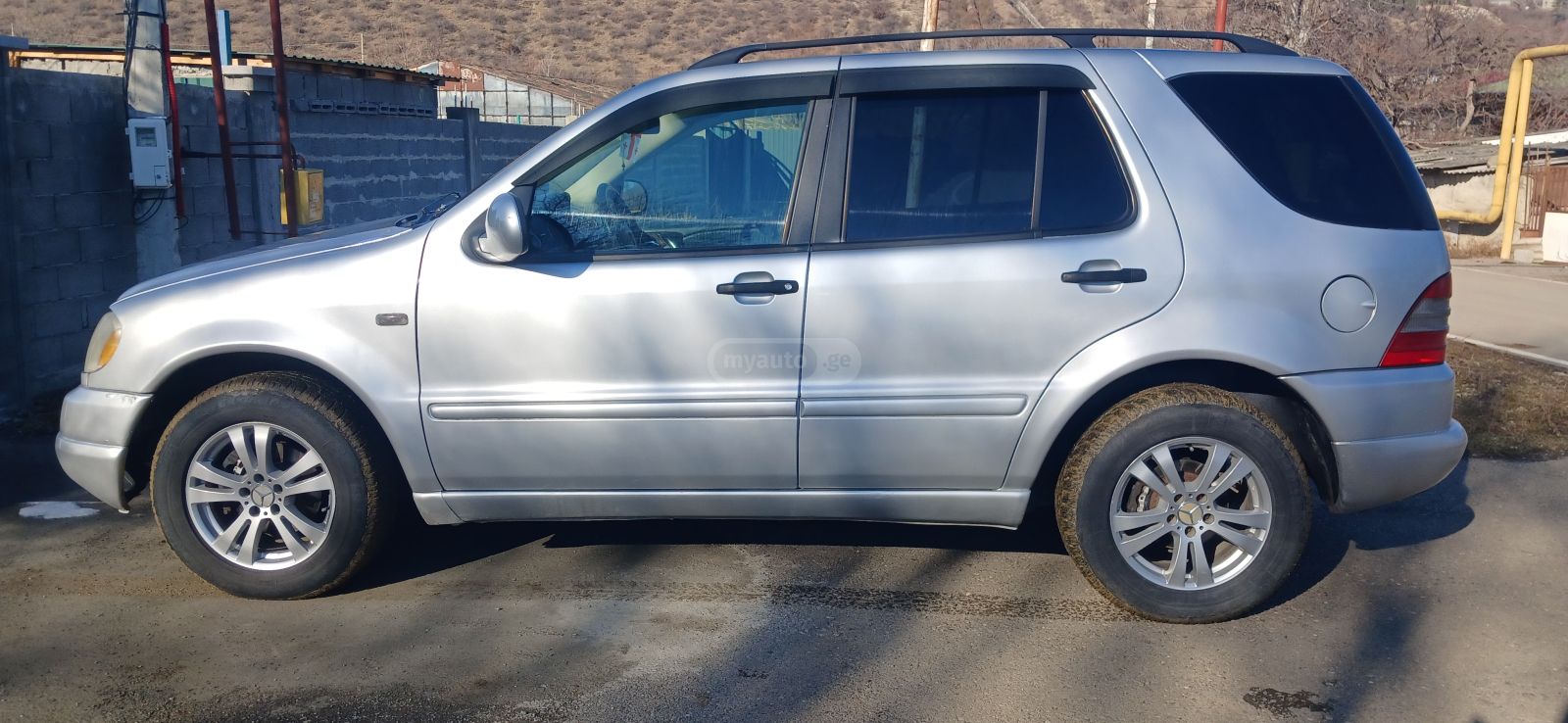 Mercedes-Benz ML 320 2000 — photo 2
