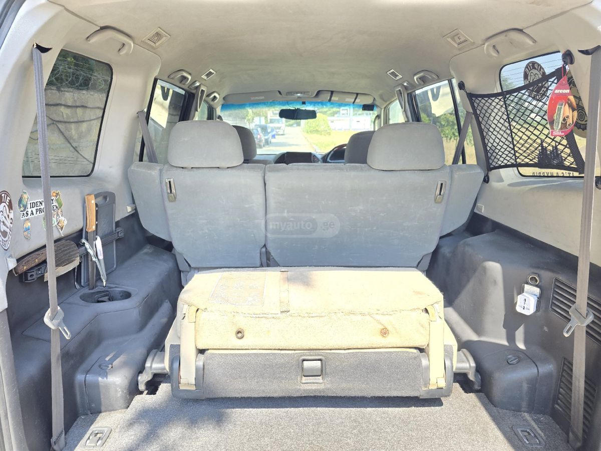 Mitsubishi Pajero 2000 — photo 2