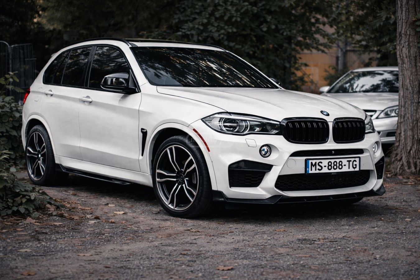 BMW X5 M 2016 — photo 2