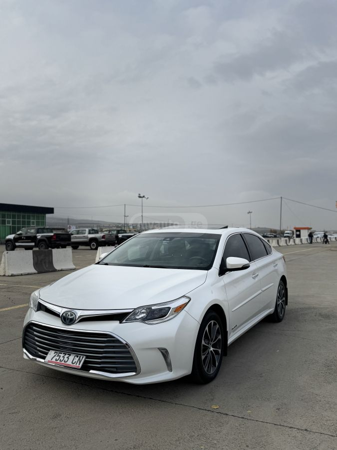 Toyota Avalon 2017 — photo 2