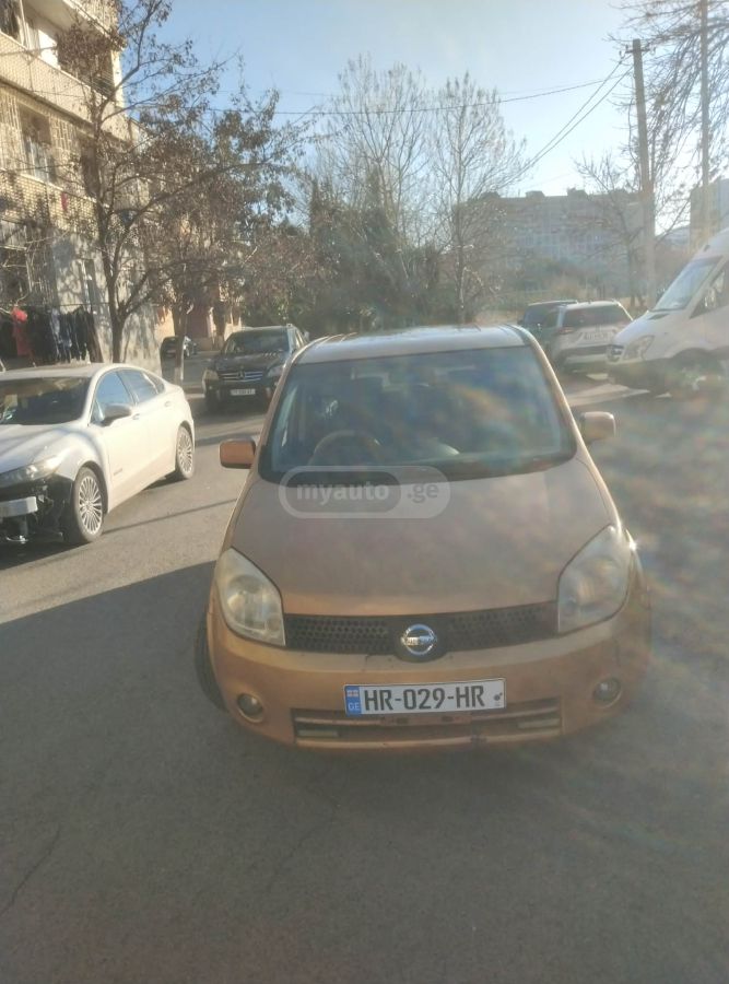 Nissan Lafesta 2006 — photo 2
