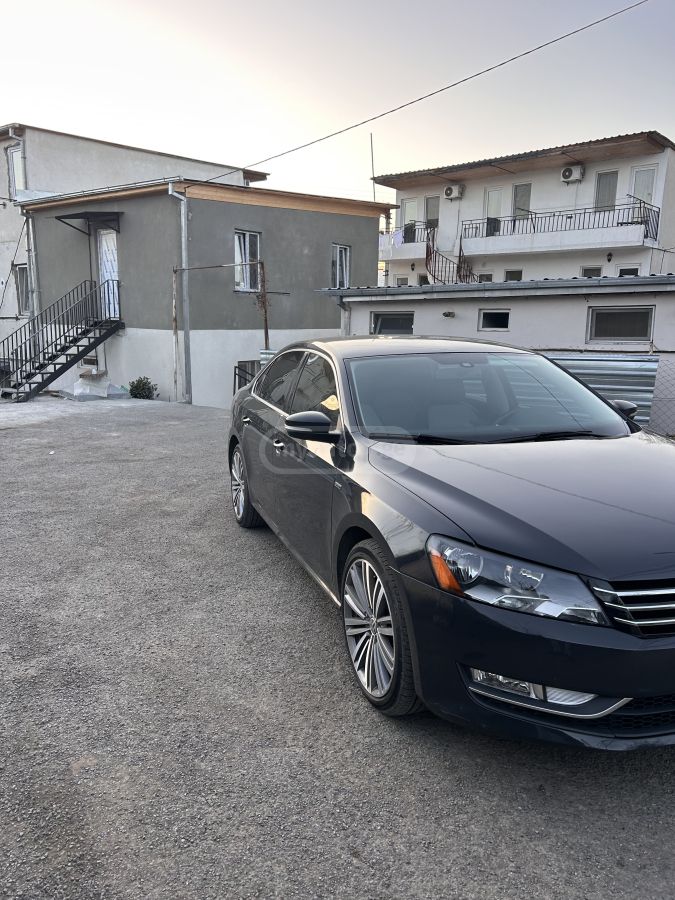Volkswagen Passat 2014 — photo 2