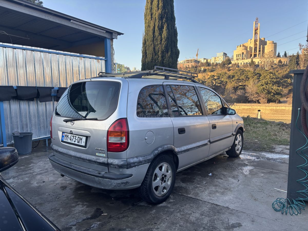 Opel Zafira 2000 — photo 2