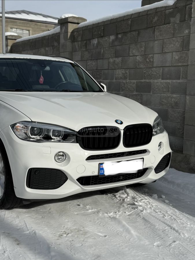 BMW X5 2015 — photo 2