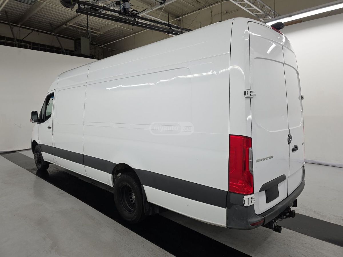 Mercedes-Benz Sprinter 2021 — photo 2