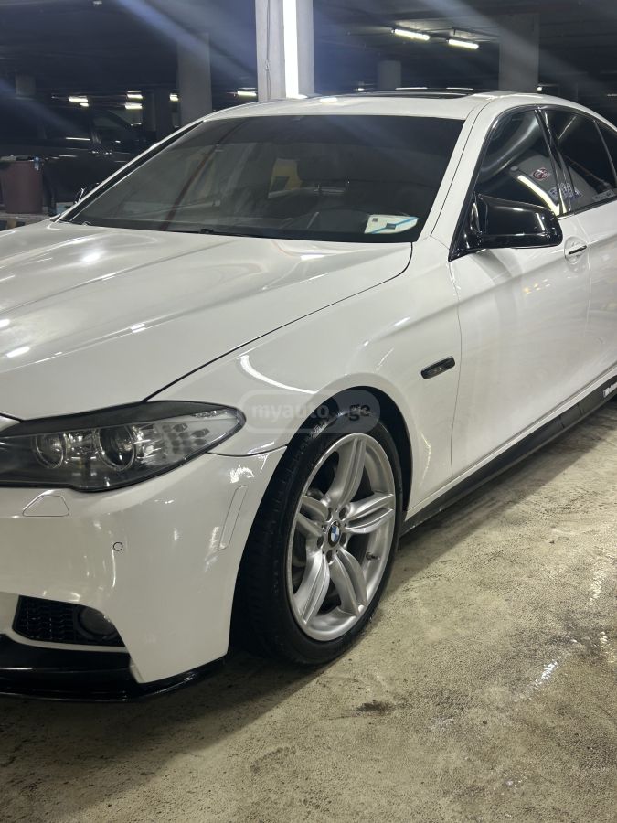 BMW 530 2012 — photo 2