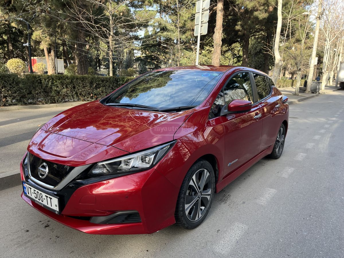 Nissan Leaf 2020 — photo 2