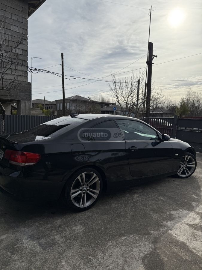 BMW 320 2007 — photo 2