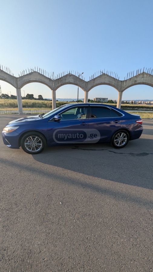 Toyota Camry 2015 — photo 2