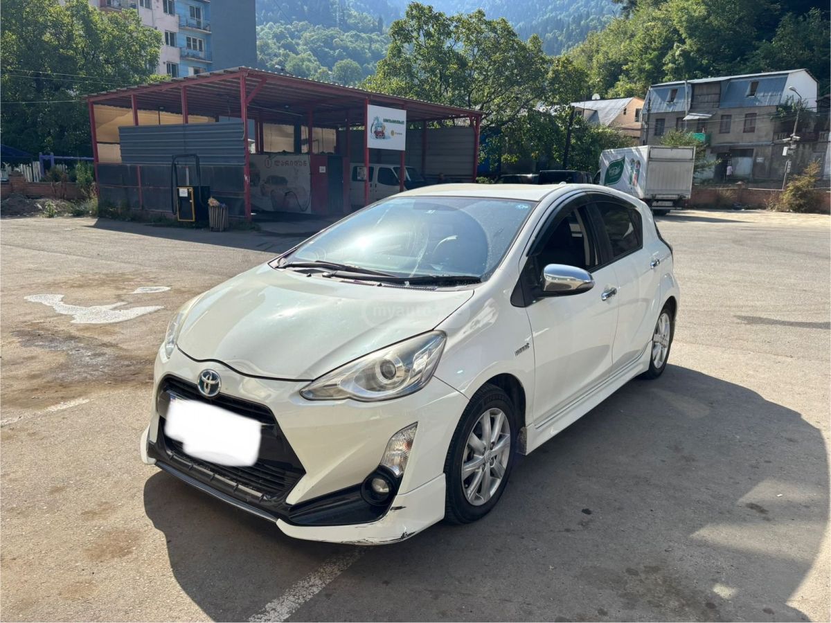 Toyota Aqua 2015 — photo 2