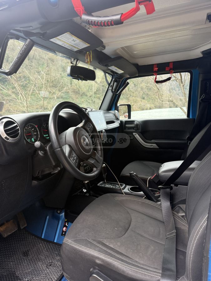 Jeep Wrangler 2016 — photo 2