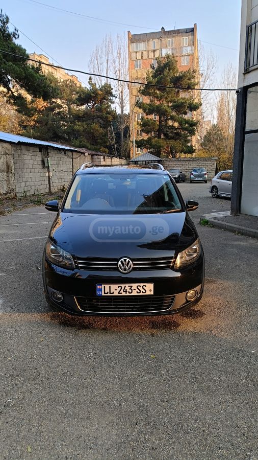 Volkswagen Touran 2012 — photo 2