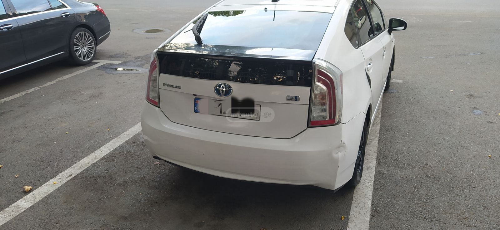 Toyota Prius 2015 — photo 2