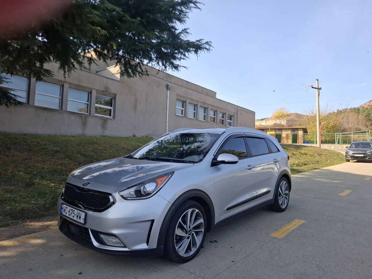 Kia Niro 2016 — photo 2