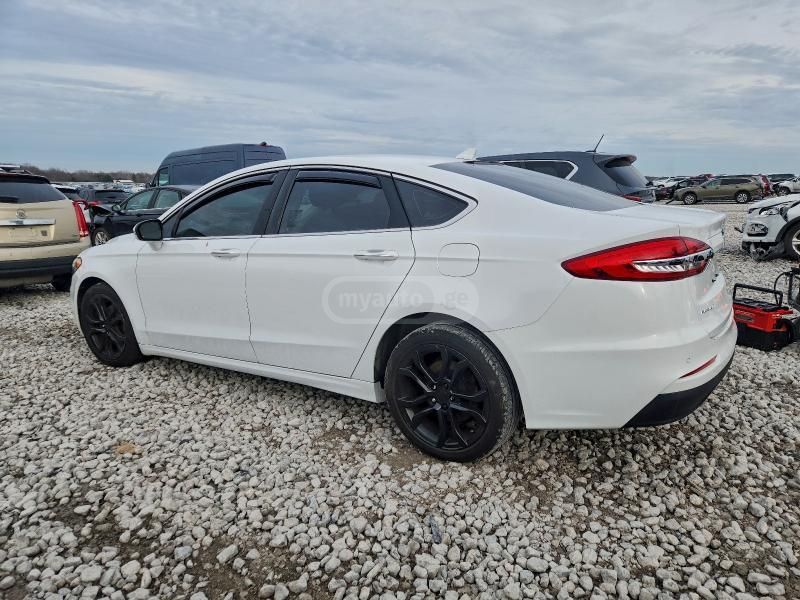 Ford Fusion 2019 — photo 2