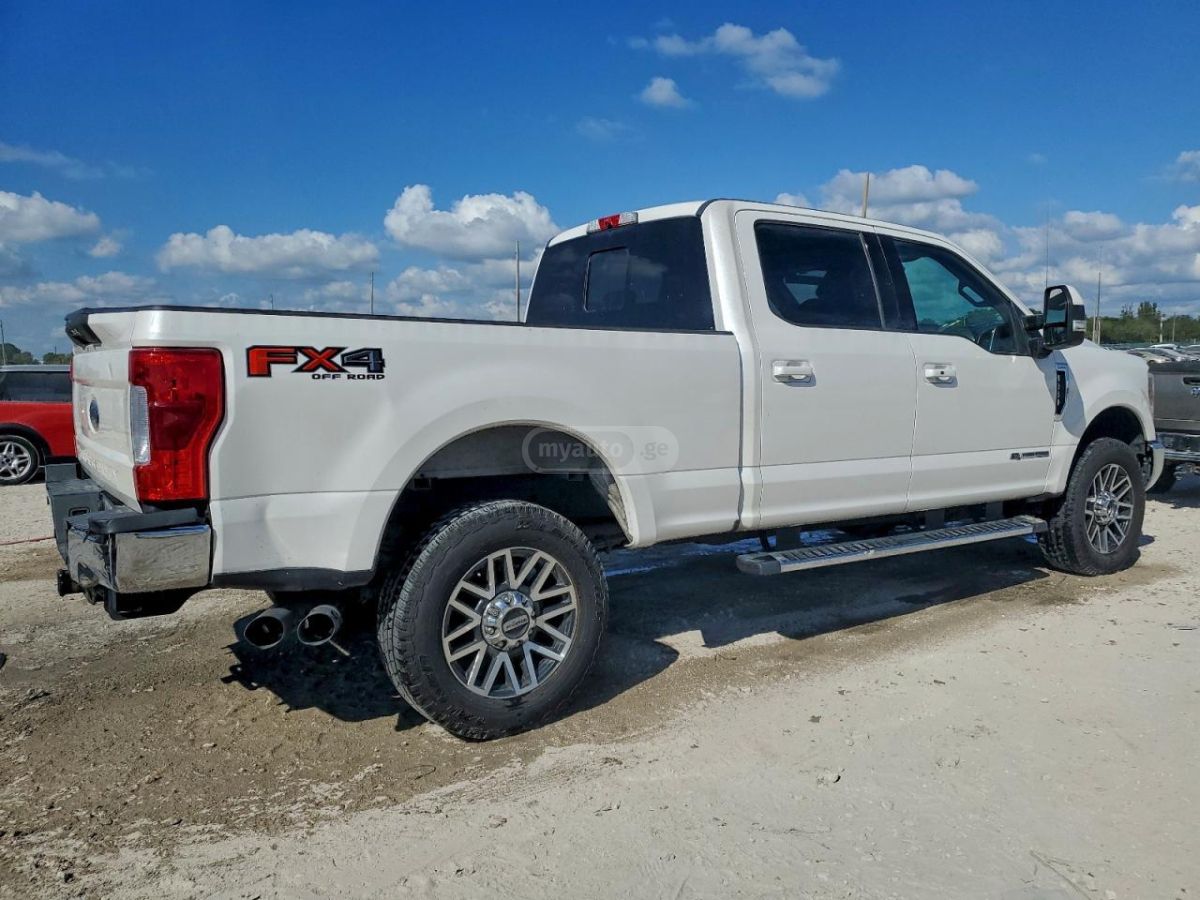 Ford F250 2019 — photo 2