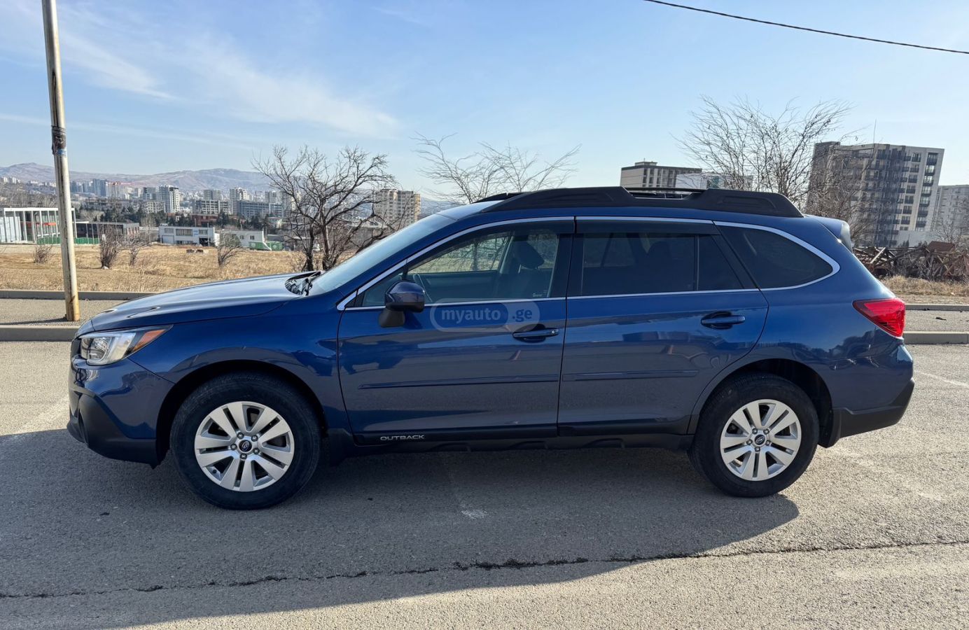 Subaru Outback 2018 — photo 2