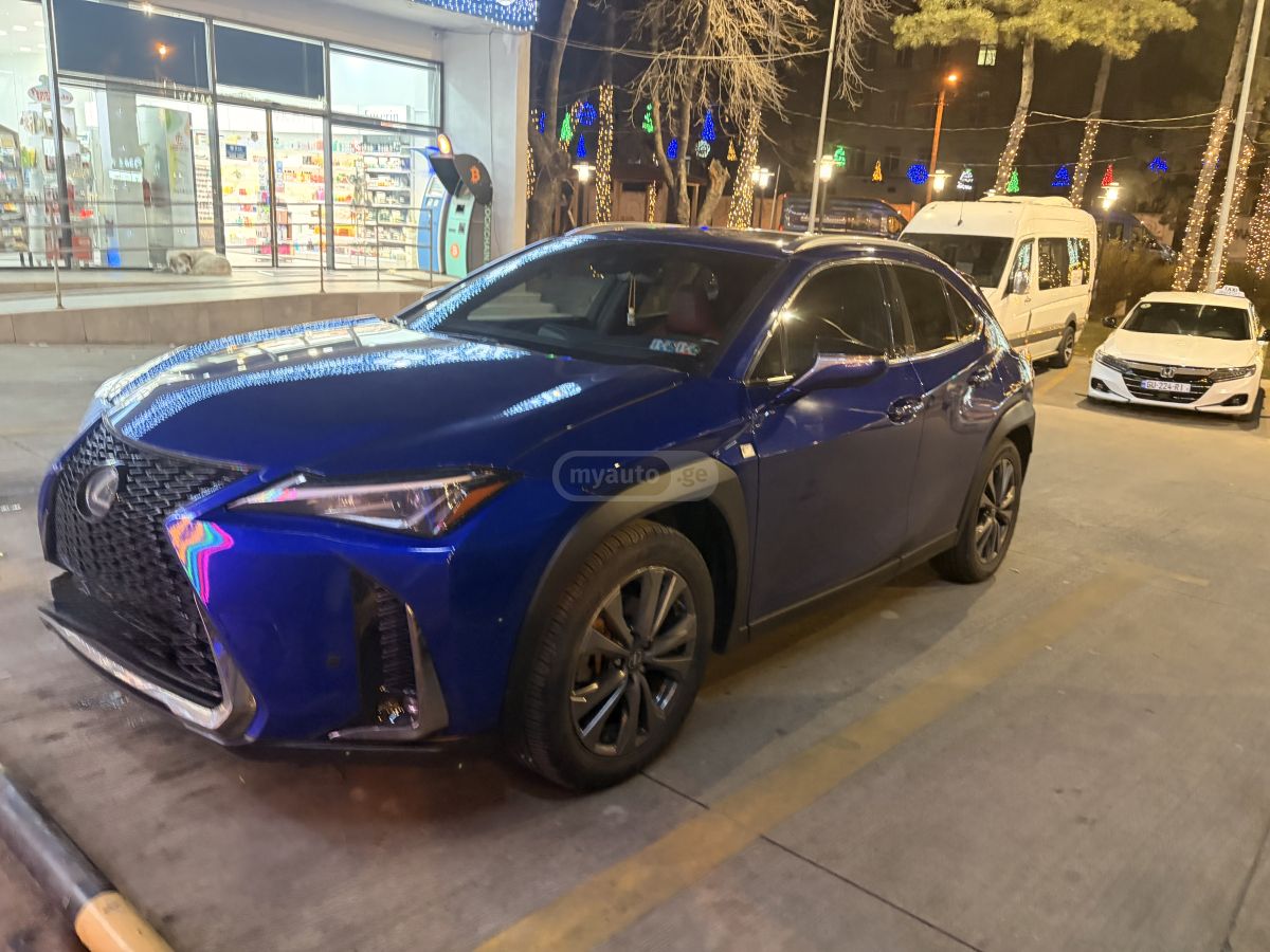 Lexus UX