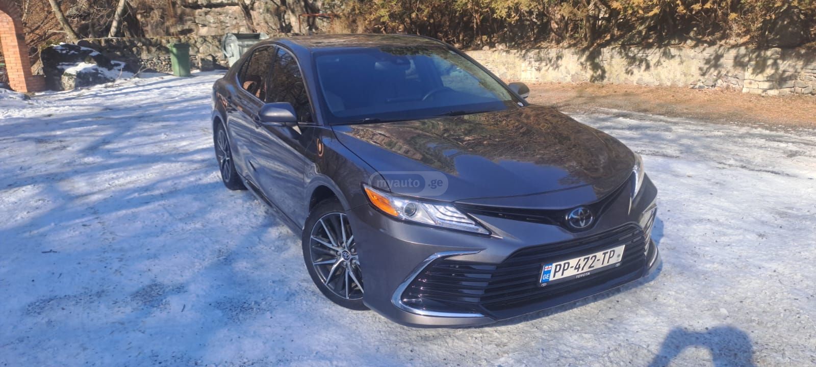 Toyota Camry 2022 — photo 2