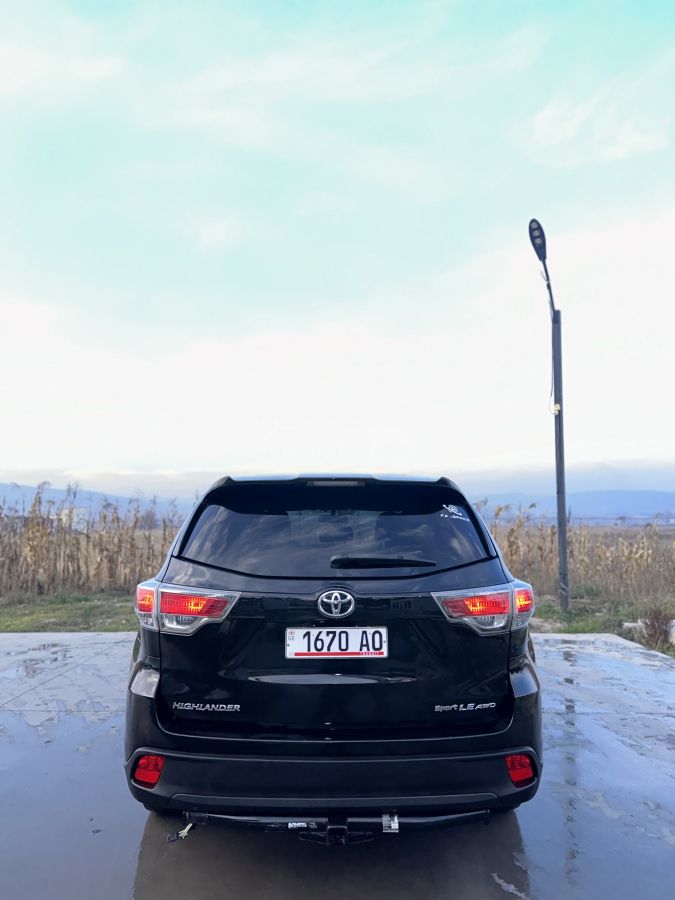 Toyota Highlander 2015 — photo 2