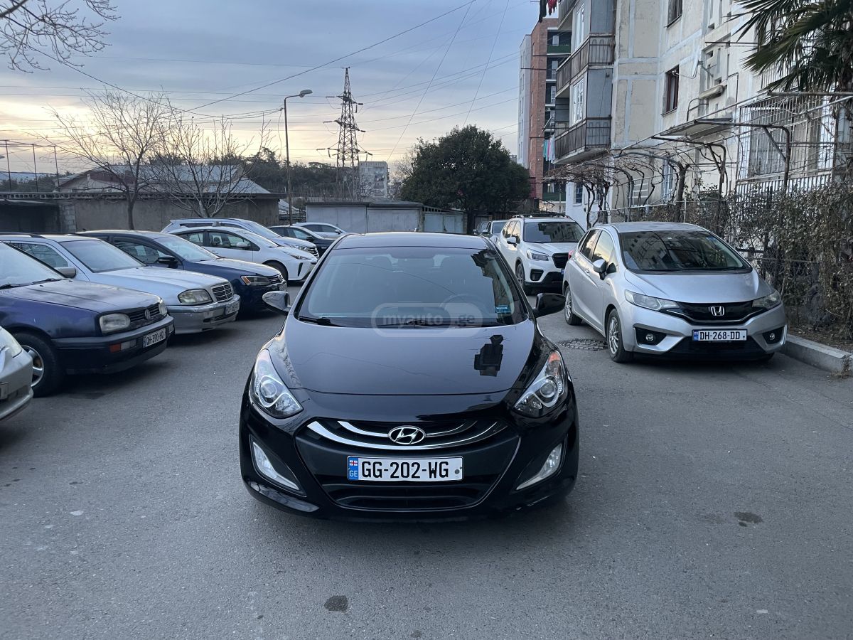 Hyundai Elantra GT 2013 — photo 2