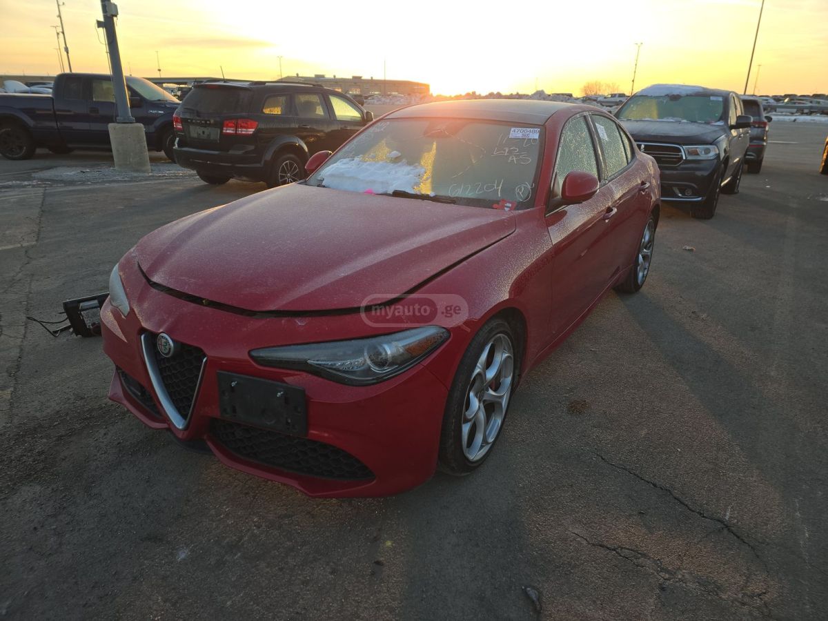 Alfa Romeo Giulia 2019 — photo 2