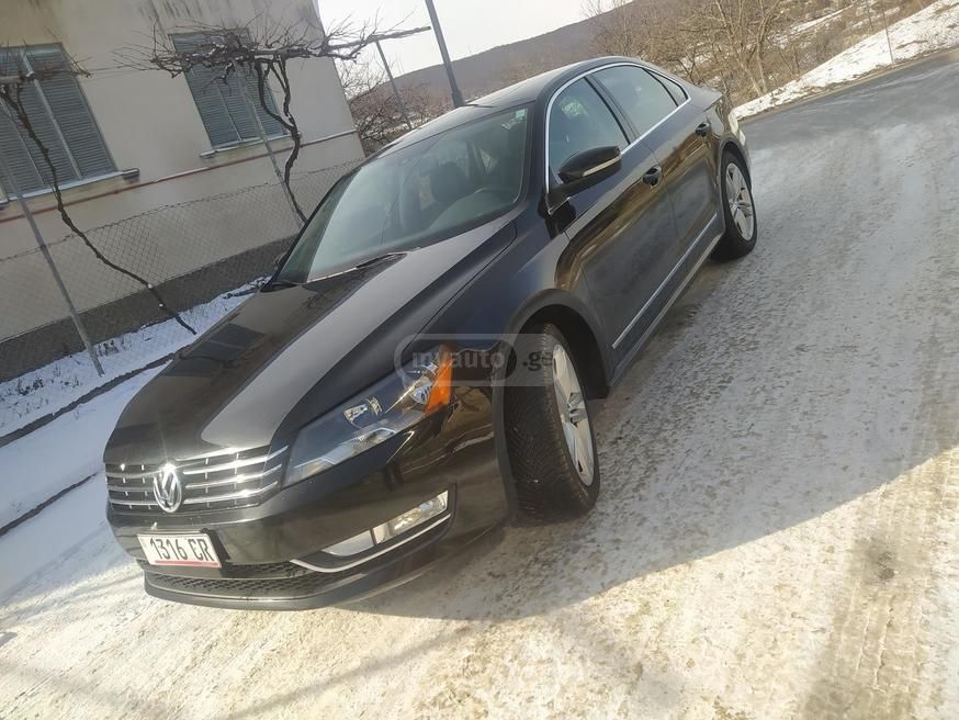Volkswagen Passat 2013 — photo 2