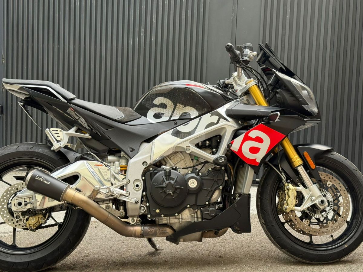 Aprilia Tuono V4