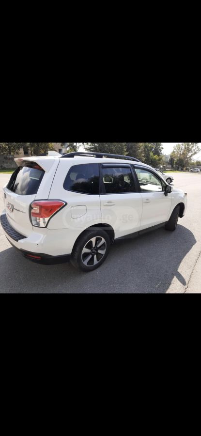 Subaru Forester 2018 — photo 2