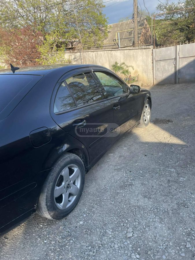 Mercedes-Benz E 220 2008 — photo 2