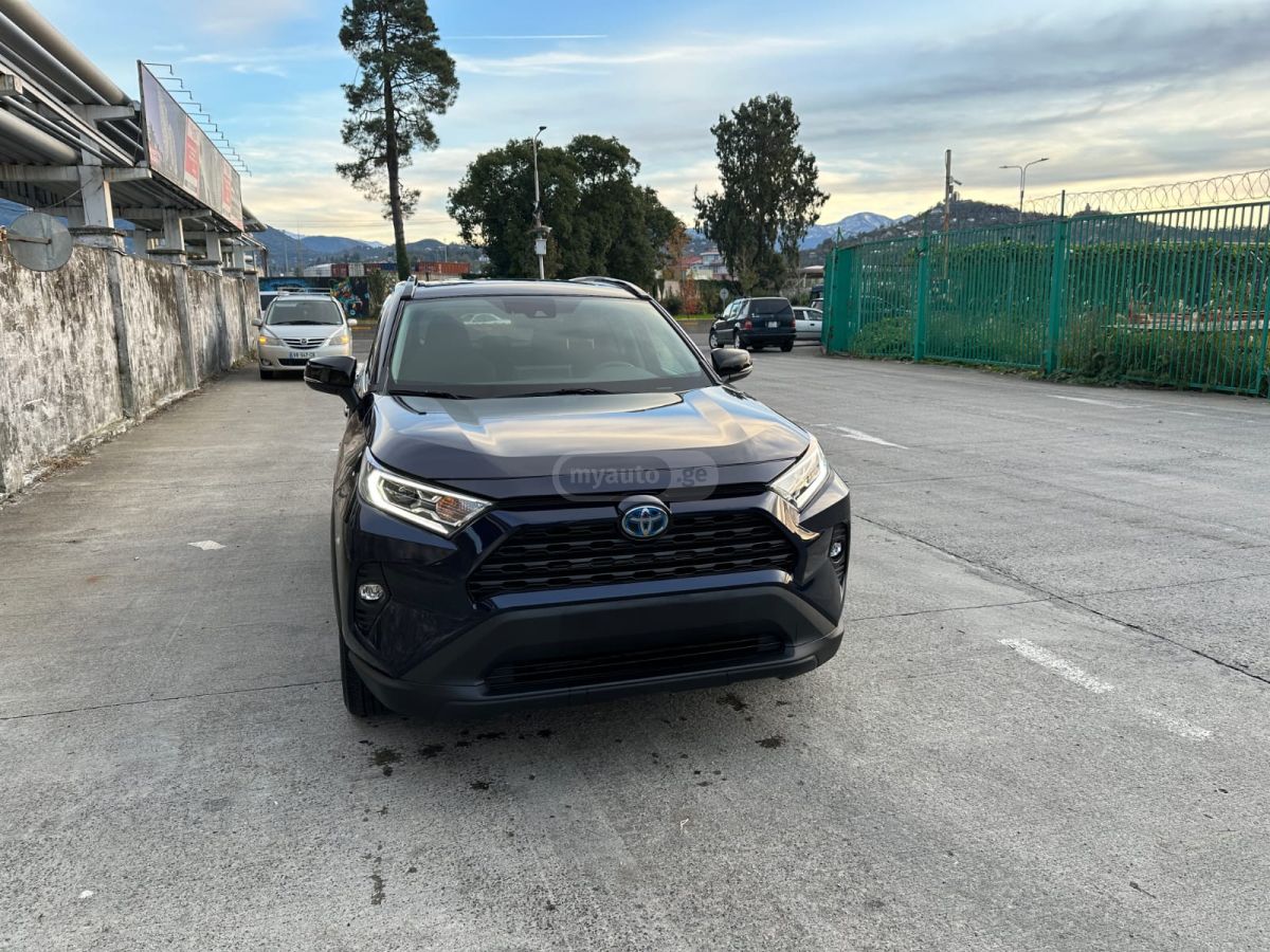 Toyota RAV4 2019 — photo 2