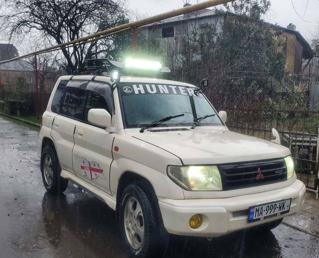 Mitsubishi Pajero IO 1999 — photo 2