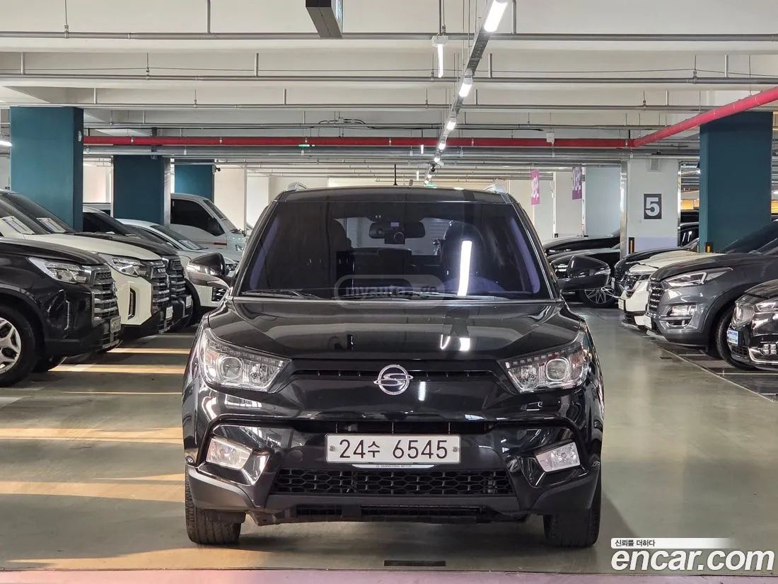 Ssangyong Tivoli 2017 — photo 2