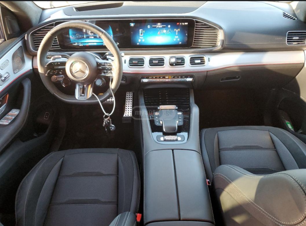 Mercedes-Benz GLE 63 AMG 2024 — photo 2