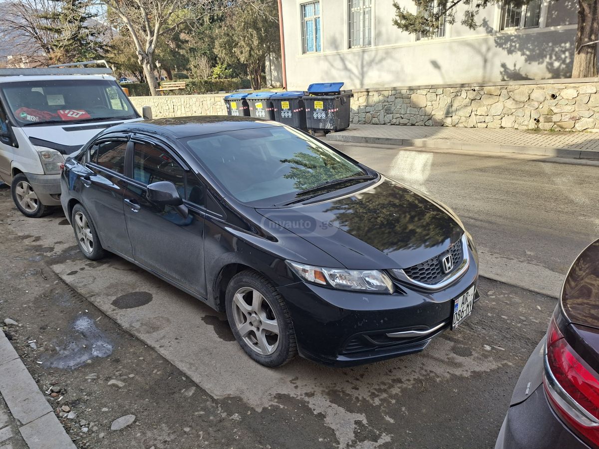 Honda Civic 2013 — photo 2
