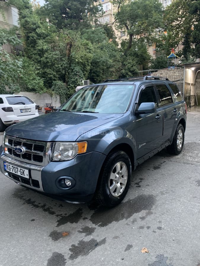 Ford Escape 2011 — photo 2