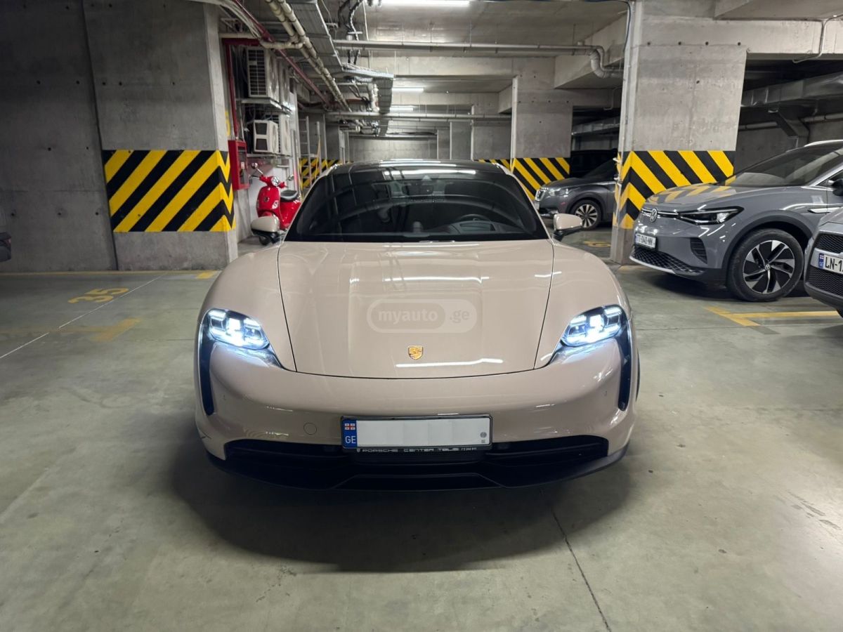 Porsche Taycan 4 S